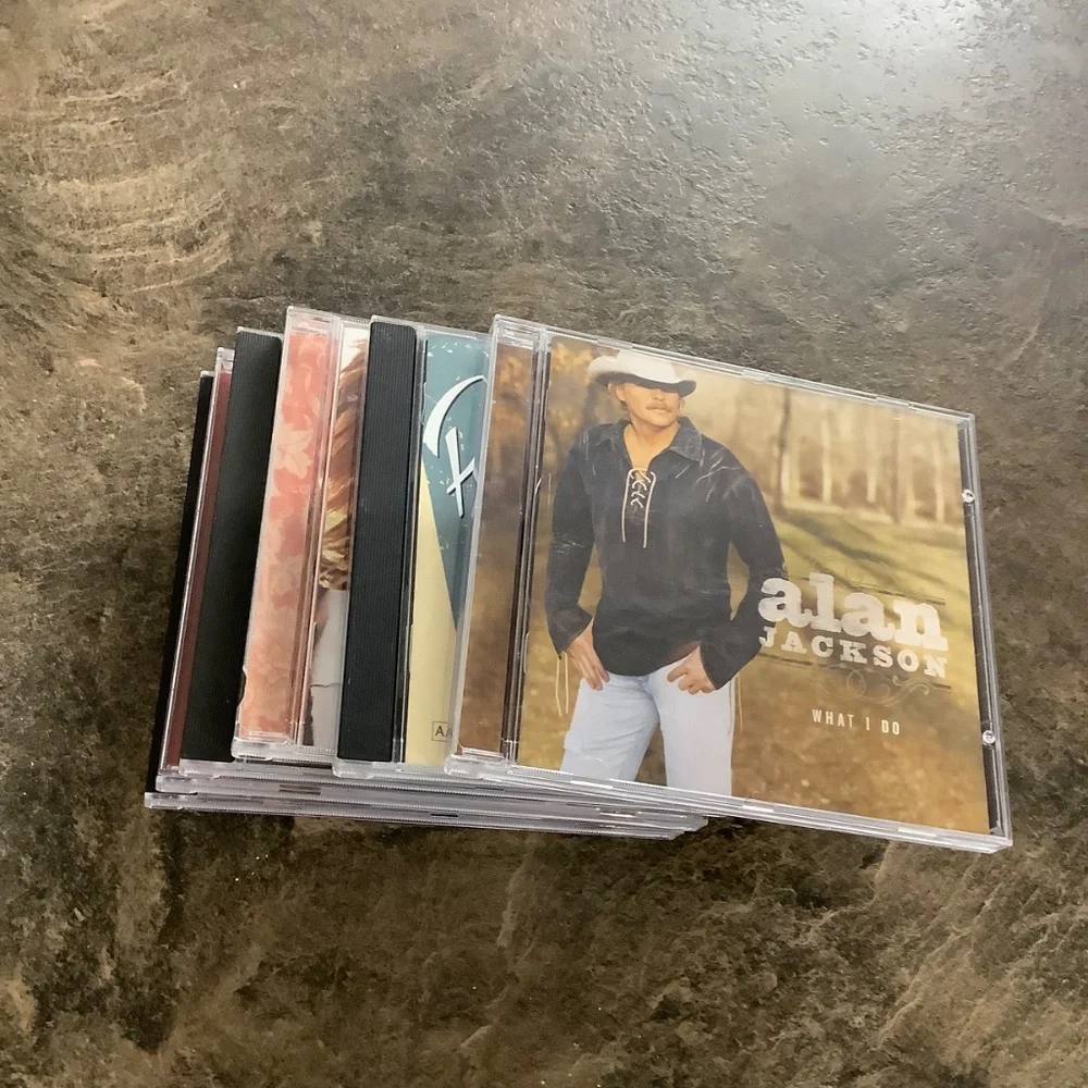 6 Country CDs - Picture 8 of 8